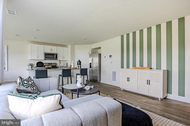 Building Photo - 171 Schyrock Dr