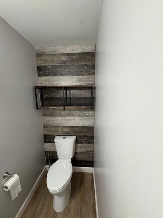 Building Photo - 3 Bedroom, 1 1/2 Bath Home in Huber Heights