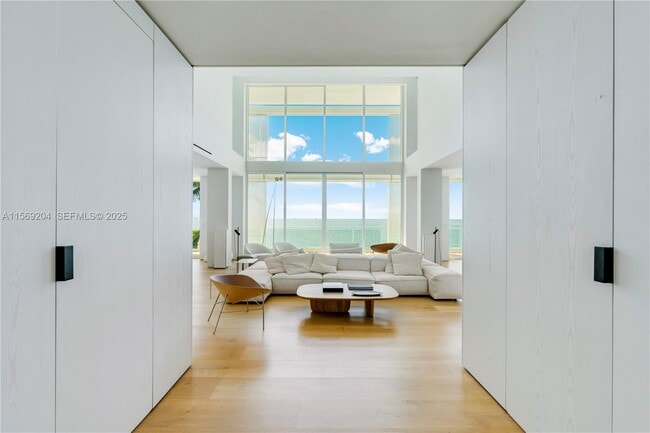 Building Photo - 440 S Mashta Dr