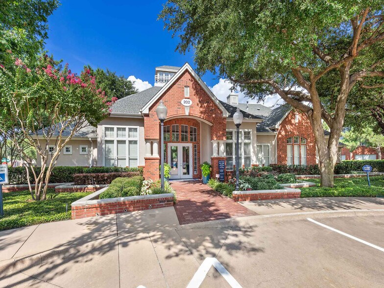 Lexington at Valley Ranch 202 Santa Fe Trl Irving TX 75063