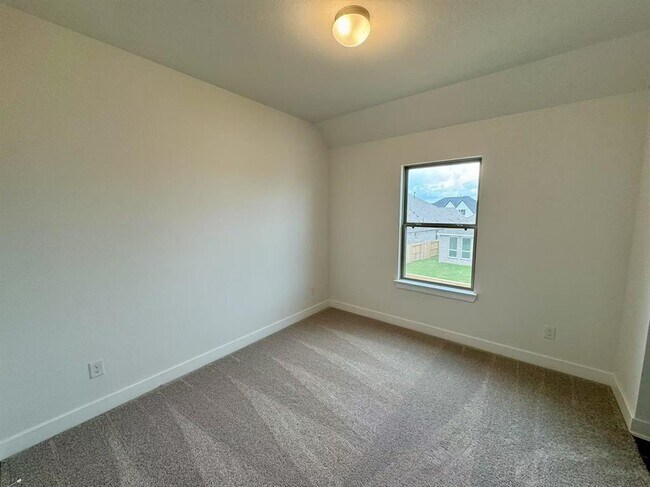 Building Photo - 31019 Sun Vly Dr