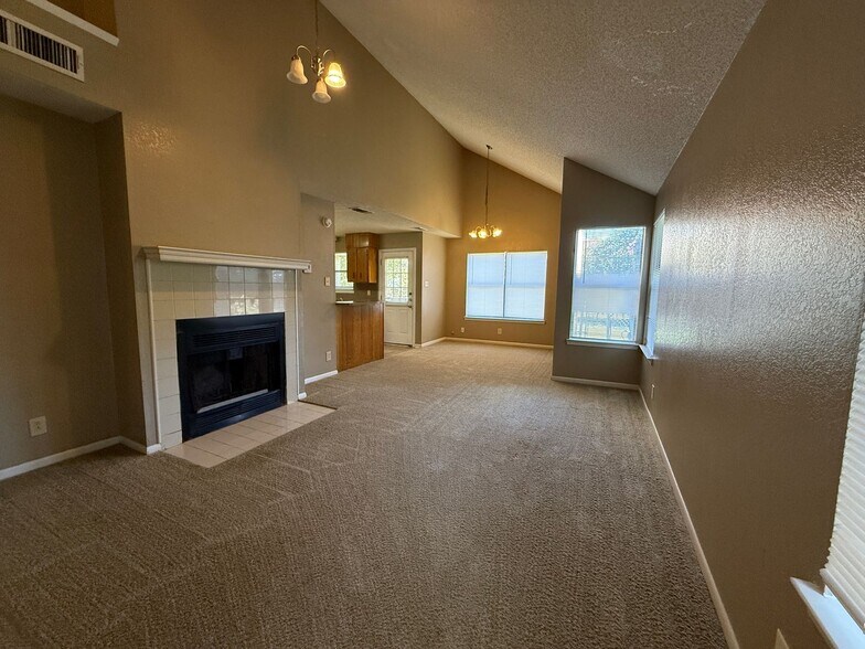 Building Photo - 1310 Opal Rd