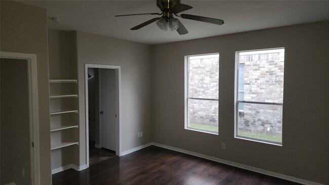 Building Photo - 15430 Elm Leaf Pl