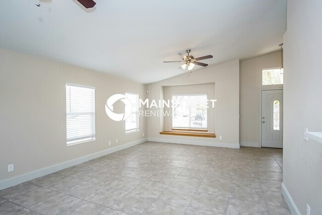 Building Photo - 3 Bedroom Pet-Friendly Home in North Las V...