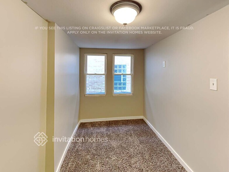 Building Photo - 7611 W Fullerton Ave