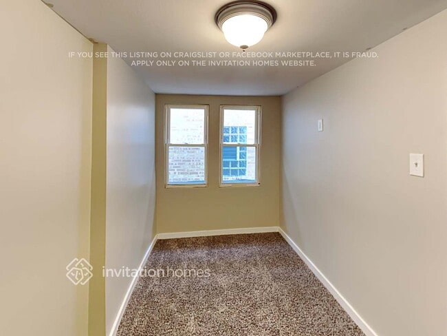 Building Photo - 7611 W Fullerton Ave