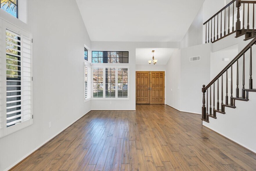 Building Photo - 487 Bernini Ct