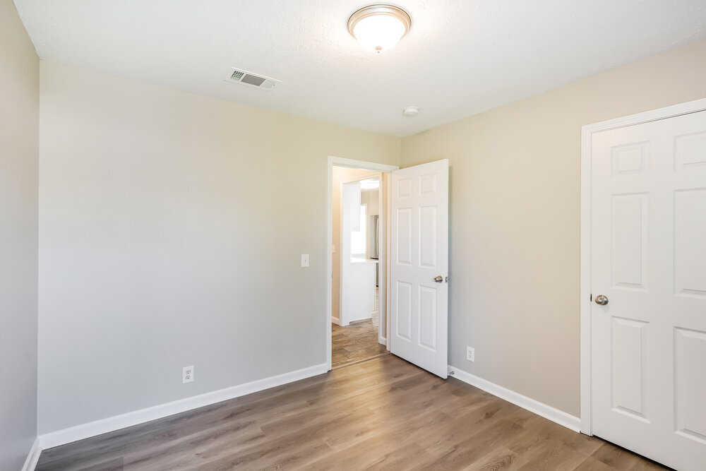 Building Photo - 1312 S Hampton Ct