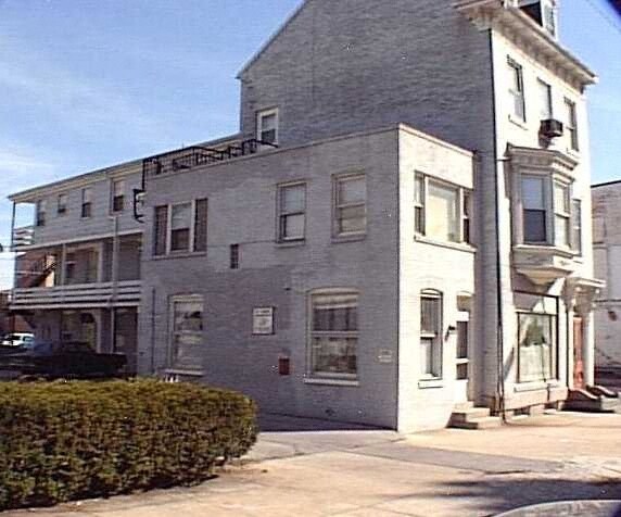 Primary Photo - 413 - 423 W Market St