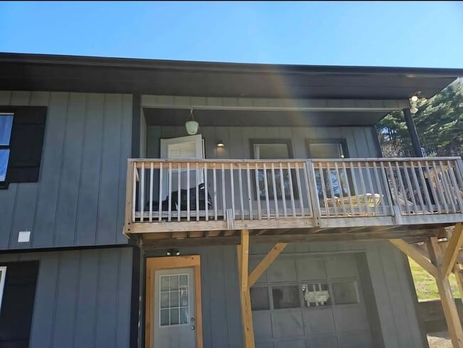 Building Photo - 249 Camp Rock Rd