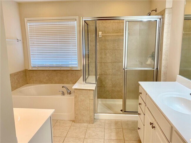 Building Photo - 1707 Wehunt Ln