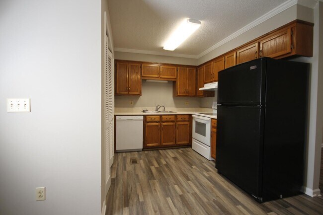 Building Photo - 219 Hunter Dr