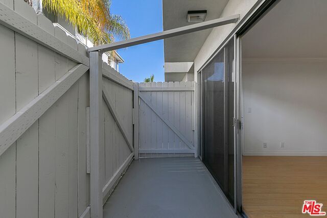 Building Photo - 11945 Darlington Ave