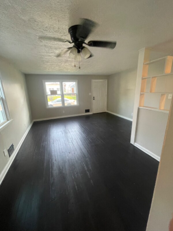 Building Photo - 1737 W Gaulbert Ave