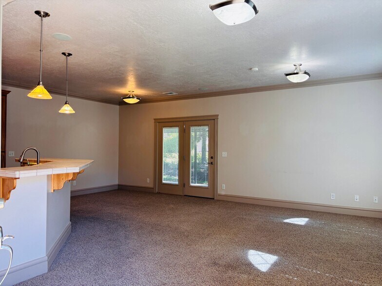 Building Photo - 409 Cobblestone Dr