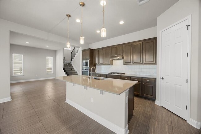 Building Photo - 7102 Cut Plains Trail