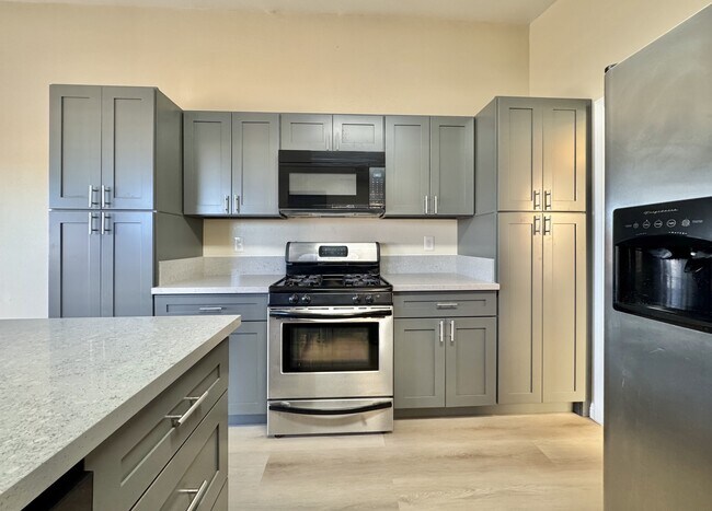 Building Photo - 1009 Torington Dr