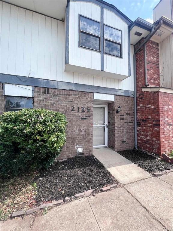 Building Photo - 2105 NW 118th Terrace