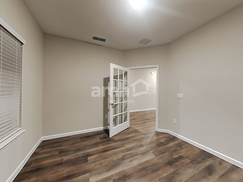 Building Photo - 91 Hemlock Point