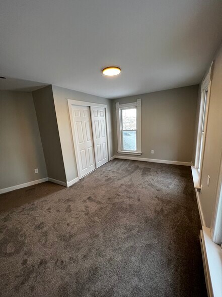 Bedroom - 125 Litchfield Ave SE