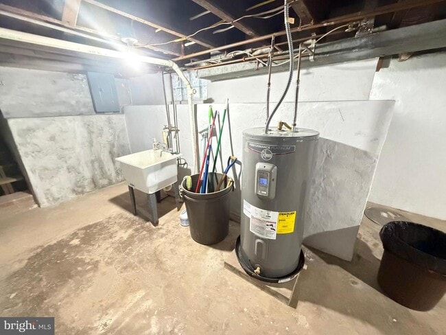 Building Photo - 1535 Willow St