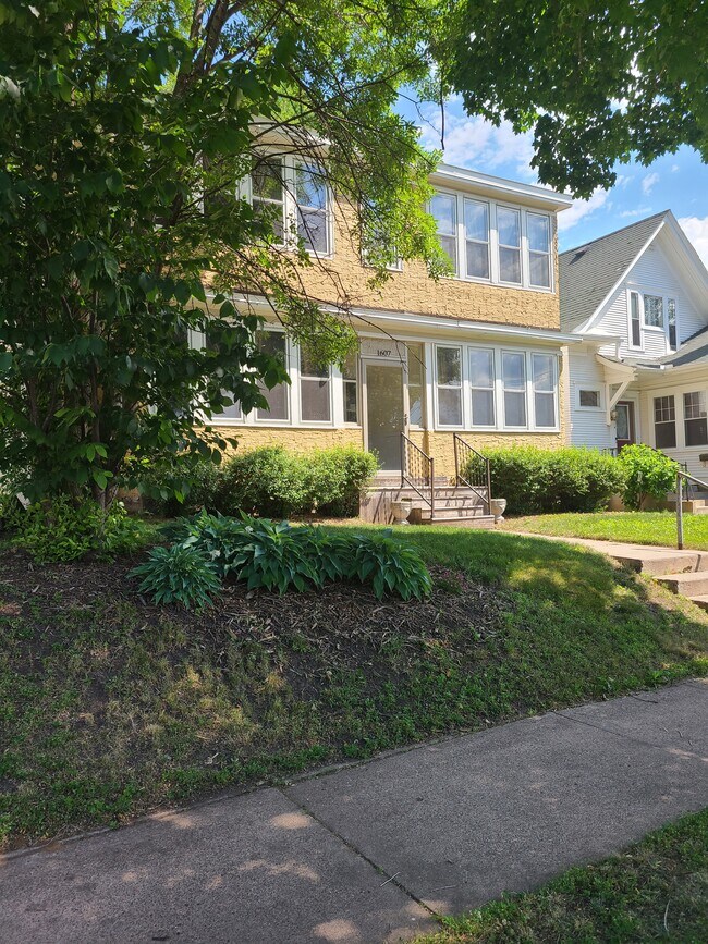 Building Photo - 1607 Carroll Ave