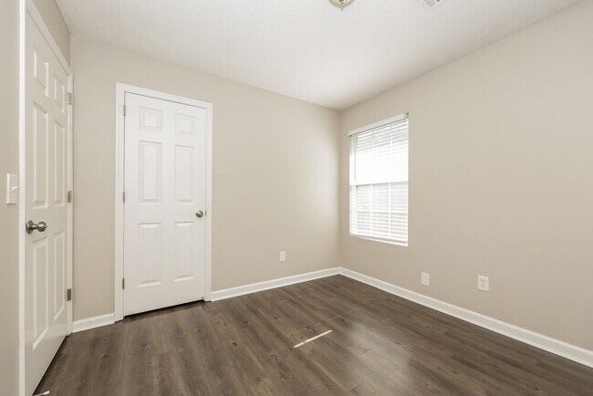 Building Photo - 3308 Milbridge Dr