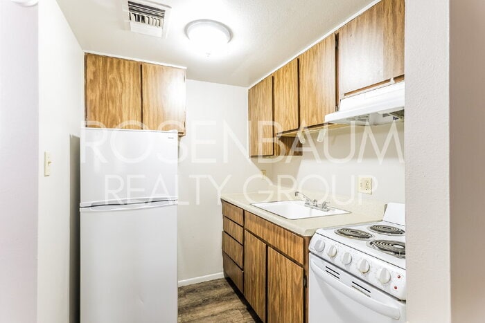 Building Photo - 9230 N 6th St