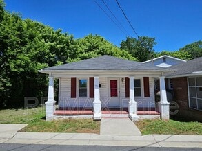 Building Photo - 120 S 10th St