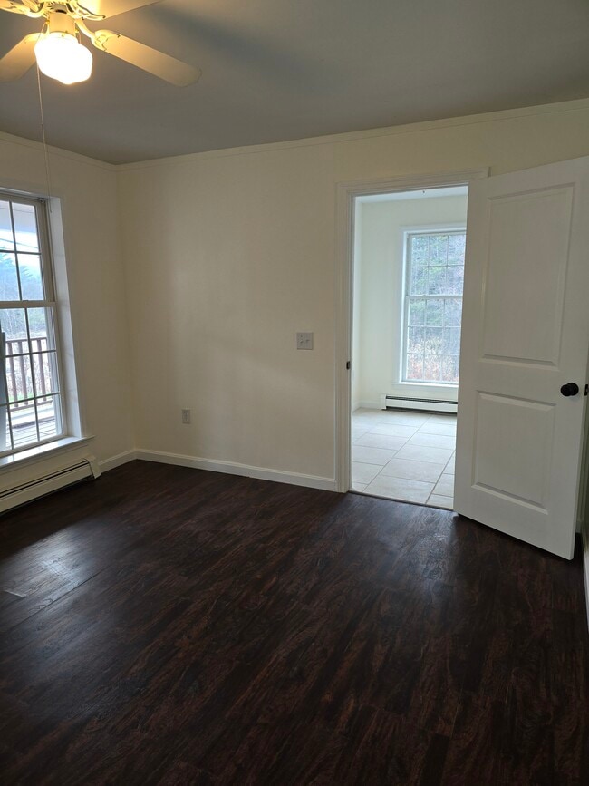 Building Photo - 571 US Route 4