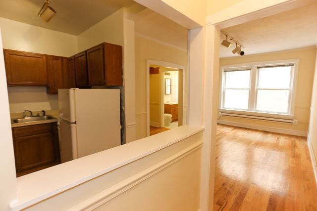 Building Photo - 457 W Melrose St