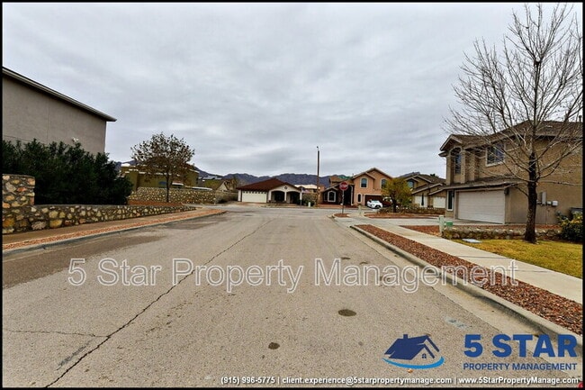 Building Photo - 5005 Moon Ranch Ln