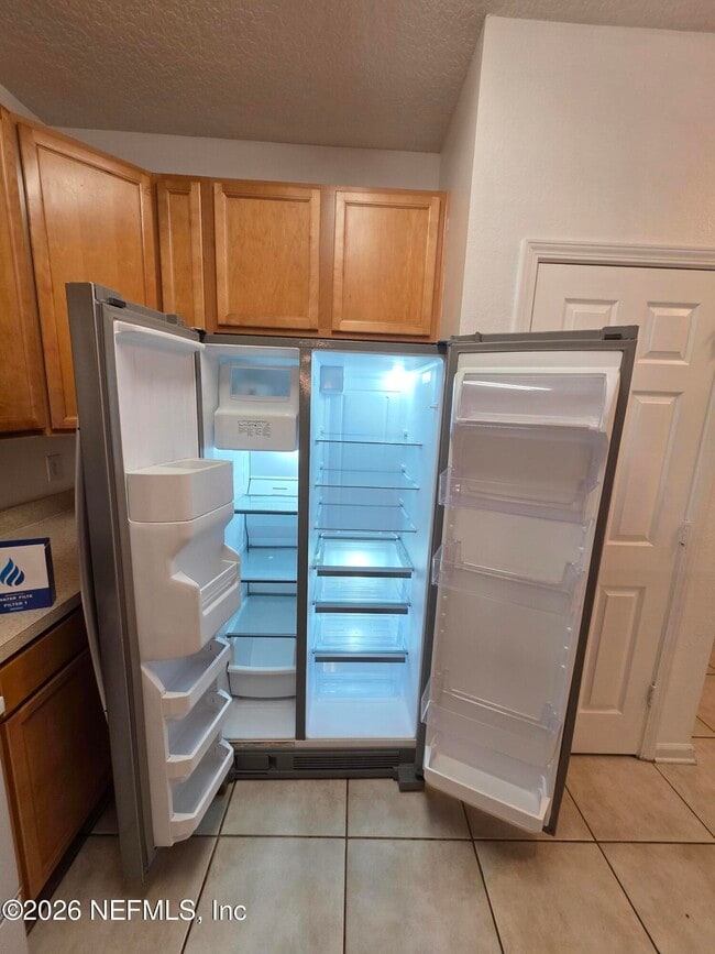 Building Photo - 5663 Greenland Rd