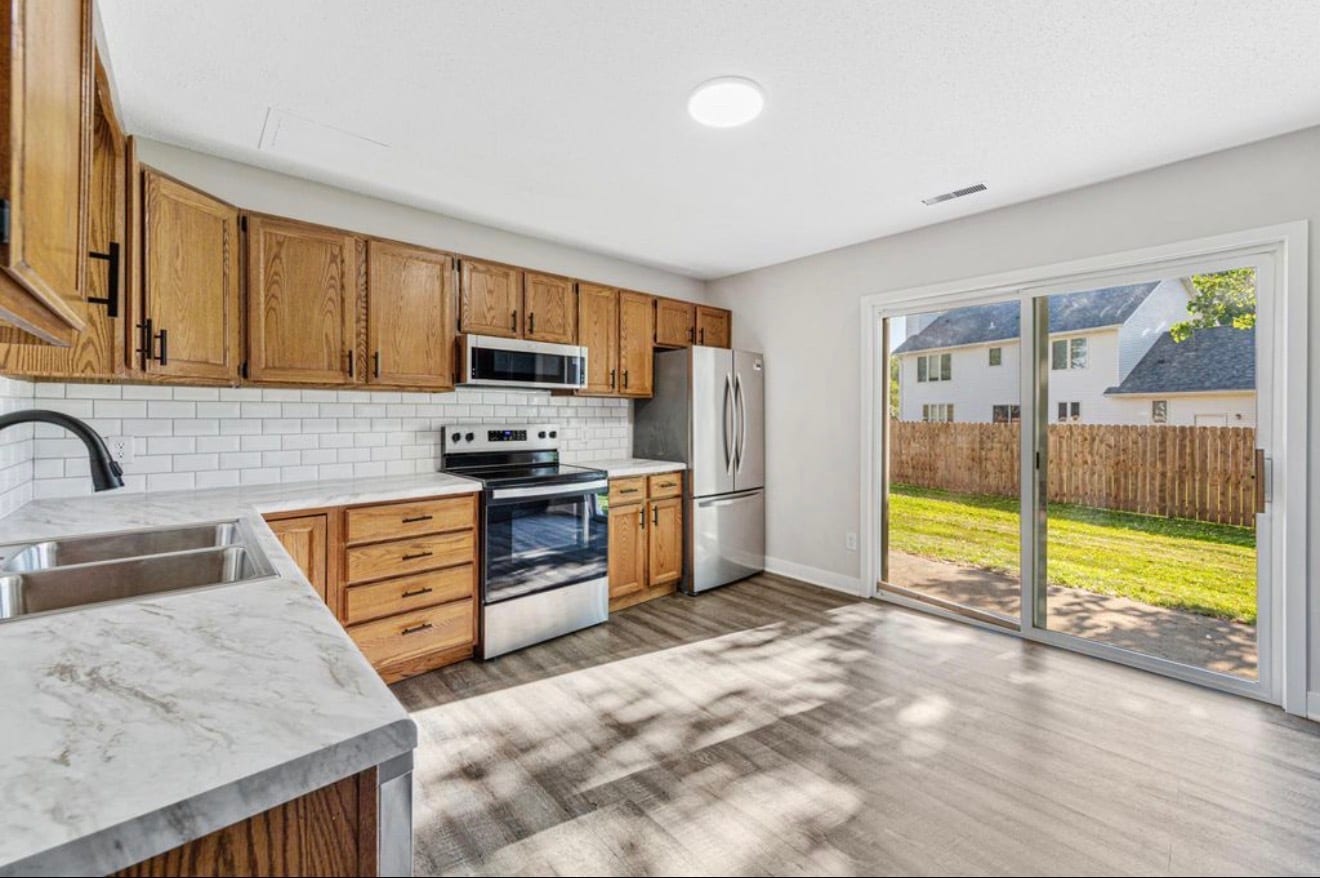 Building Photo - 1639 Pleasant View Dr