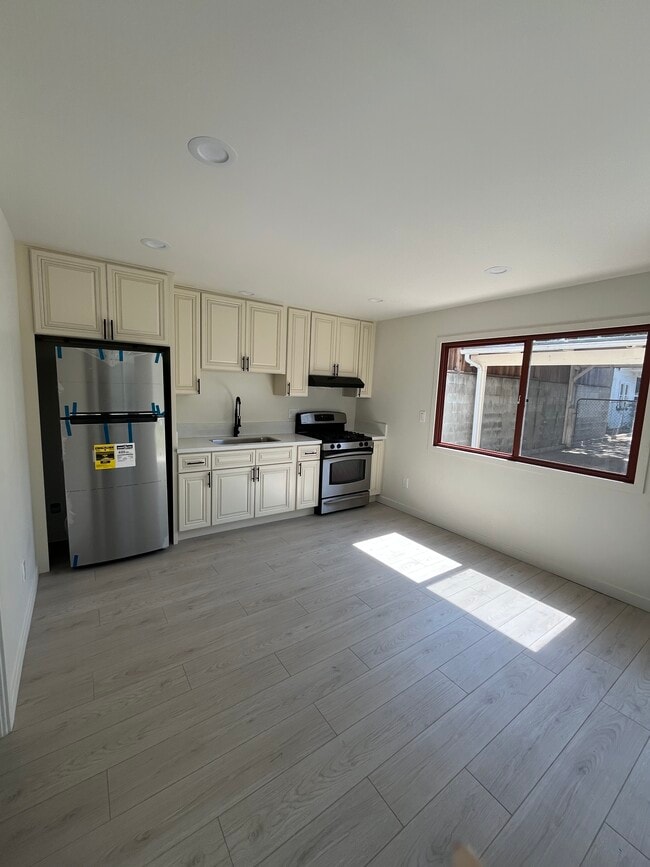 Building Photo - 14629 Haynes St