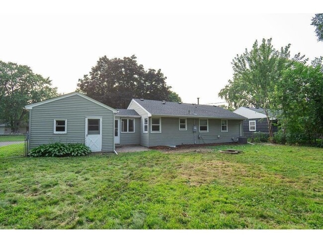 Building Photo - 5412 Maryland Ave N