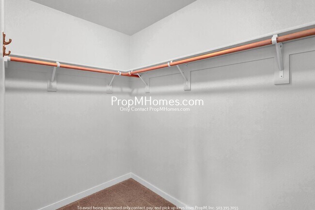 Building Photo - Three Level Home in Villebois - 4 Bedrooms!