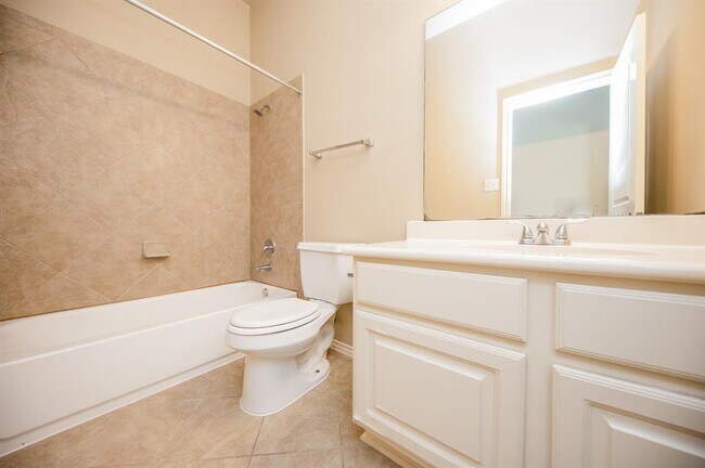 Building Photo - 4019 Windmill Creek Dr