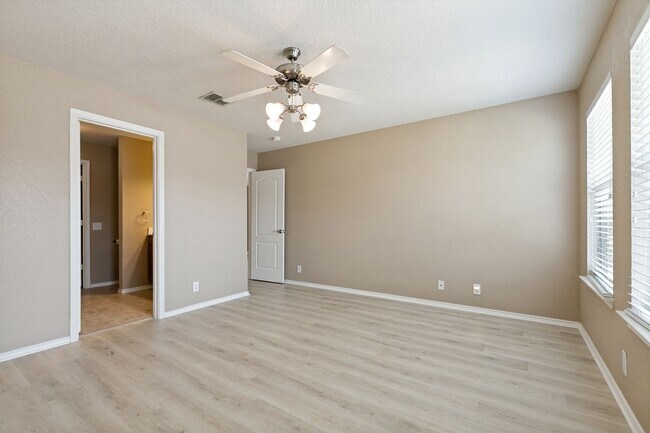 Building Photo - 6126 S Jolie Ct