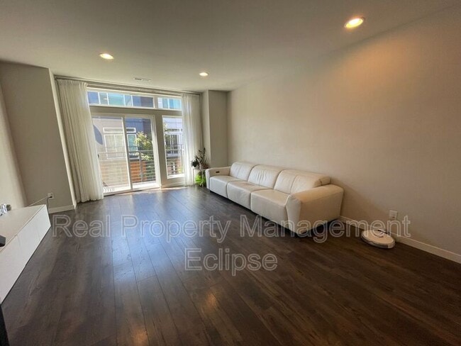 Building Photo - 1525 139th Ct NE