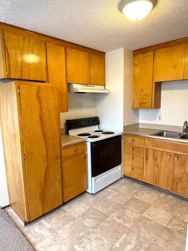 Building Photo - Peaceful 55+ Living | 2 Bed, 1 Bath Apartm...