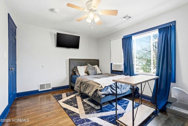 Building Photo - 19 Carole Dr