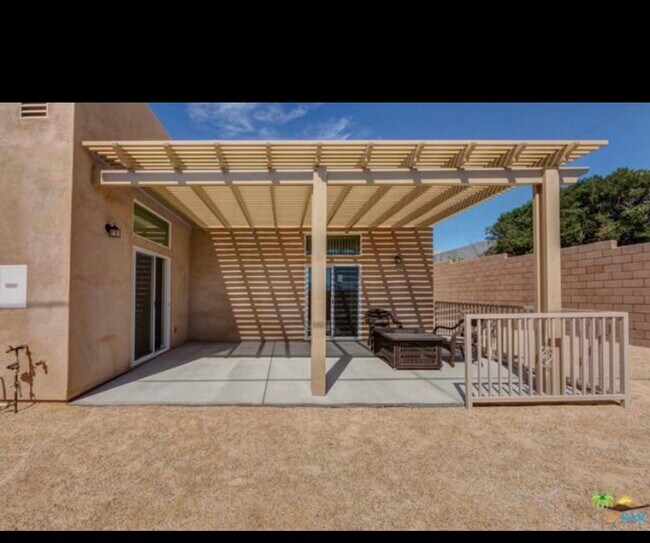 Building Photo - 12580 Maui Way