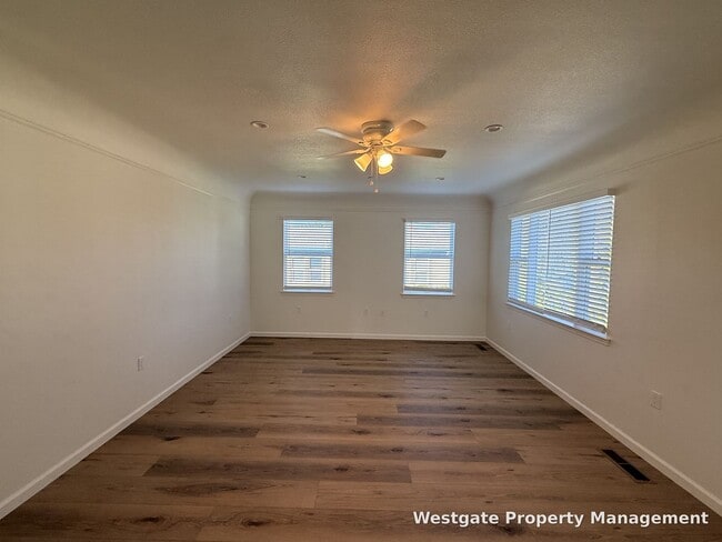 Building Photo - 1346 Skillman Ln