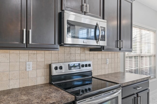 Building Photo - 657 Cielo Vista Rd