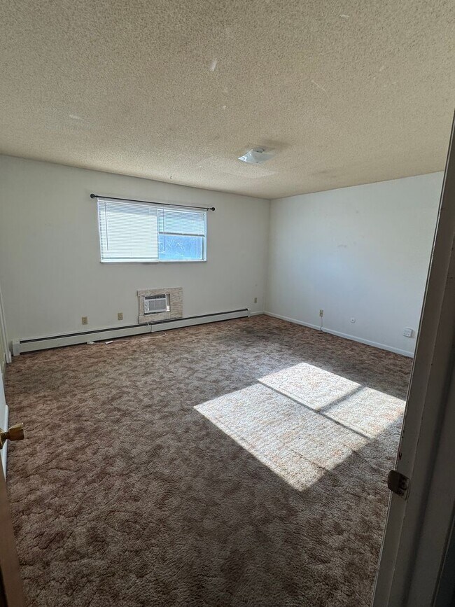 Building Photo - 720 37th Ave Ct