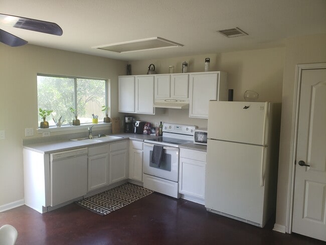 Building Photo - 7601 Marble Crest Dr