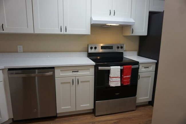 Building Photo - 2 Bedroom 2.5 Bath Mandarin Townhome