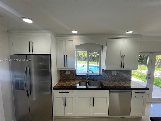 Building Photo - 4960 SW 119th Ave