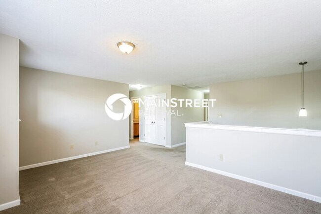 Building Photo - 4 Bedroom Pet-Friendly Home in Indianapoli...